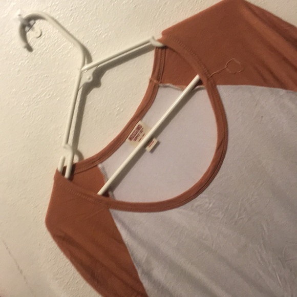 Mossimo top Large - Picture 2 of 5